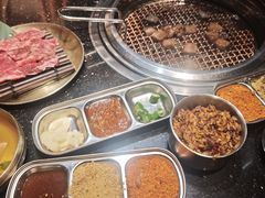 -韩烧牛中牛·甄选黑牛烤肉(黑金店)