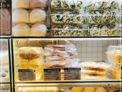 -白玉兰食品甜凤店(合生汇店)