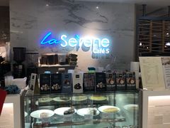 -La-Serene Café