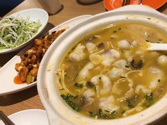-渝信川菜 · 川味家常菜(财富购物中心店)