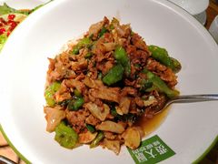 -费大厨辣椒炒肉(万家丽一店)