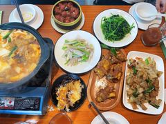 黄金脆皮猪手-莲餐厅·湖北菜·藕汤是头牌(愚园路店)