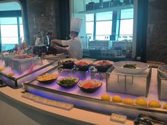 -亚洲国际大酒店·云顶阁旋转自助餐厅