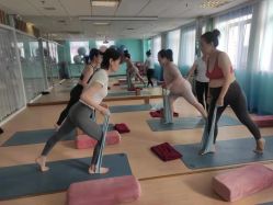 -爱尔乐美孕产瑜伽·普拉提