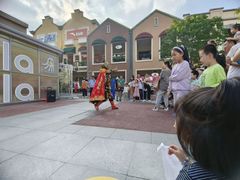 -王府井奥莱临潼小镇(临潼店)