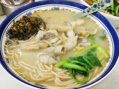 招牌黄鱼面-明呈黄鱼面馆(斜土路店)