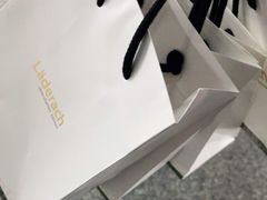 -Laderach 莱德拉(上海环贸iapm店)