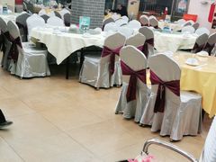 大堂-鹏城人家海鲜酒家·23年老字号(较场尾店)
