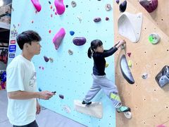 -蓝天攀岩-青少年训练(罗湖益田假日广场店)