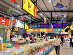 -三亚火车头万人海鲜广场