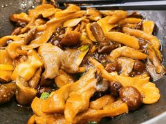 鸡油焖菌-东豪园林海鲜酒家(南港路辅路店)