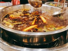 -肖肖酸萝卜鱼火锅(总店)