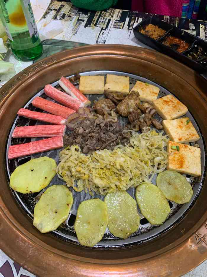 牛魔王东北地炉烤肉(东湖景园店)-"菜品味道还是可以的,就是环境一般