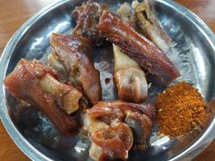 -鸿浩扒猪脚米线