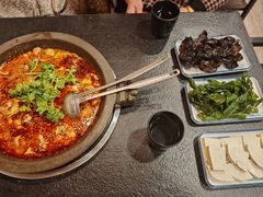 -灶知轩湘西石锅鱼(万佳广场店)