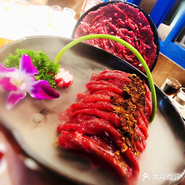 探店黑珍珠,火锅排队王名副其实