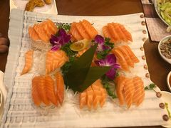 -青瓦餐厅·生鱼片·韩园烤肉(西塔店)