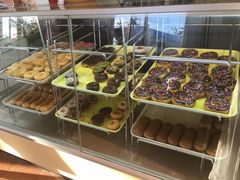 -Winchell's Donuts House