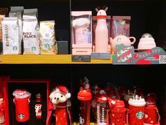 零售区-星巴克(洛阳中州路王府井店)