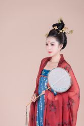 -盘子女人坊古装写真摄影(厦门总店)