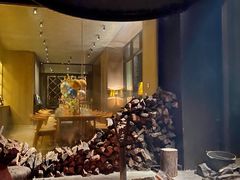果木烤三文鱼工具-JUJU韩式烤肉·干杯小酒馆