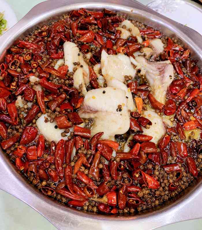 巴蜀渔乡-"一家老字号的川菜馆.老板娘人很好.服务员.