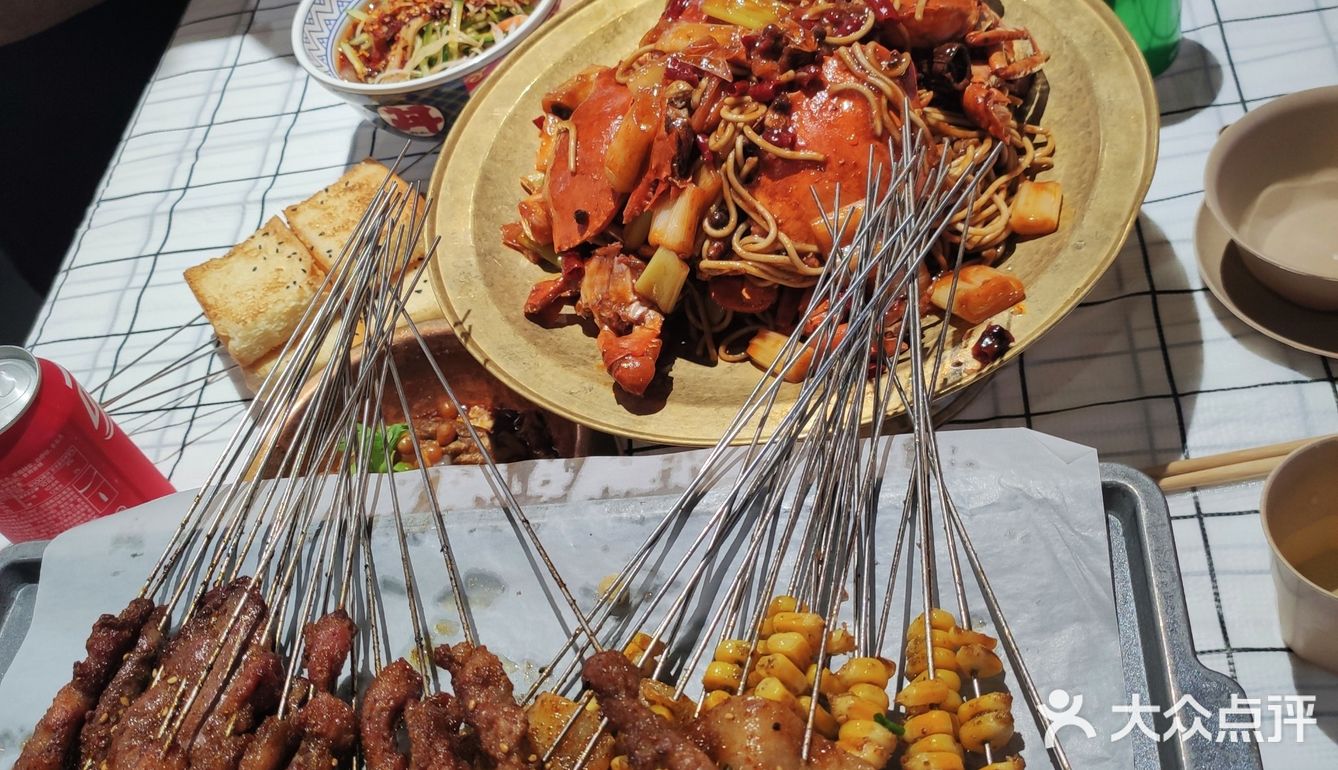 没想到是烧烤店啊氛围拉满！