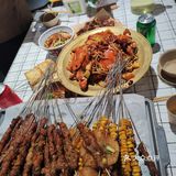 没想到是烧烤店啊氛围拉满！