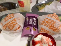 草莓新地-麦当劳(西单明珠店)