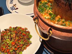 铜锅饵块油焖鸡-一坐一忘云南菜(嘉里中心店)
