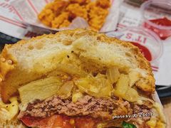 -The Habit Burger Grill 哈比特汉堡(爱琴海店)