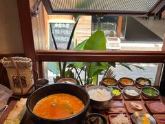 -银米·云南传统过桥米线(双廊黑金冠店)