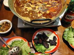 -黔多多贵州地摊火锅(木古地铁站店)