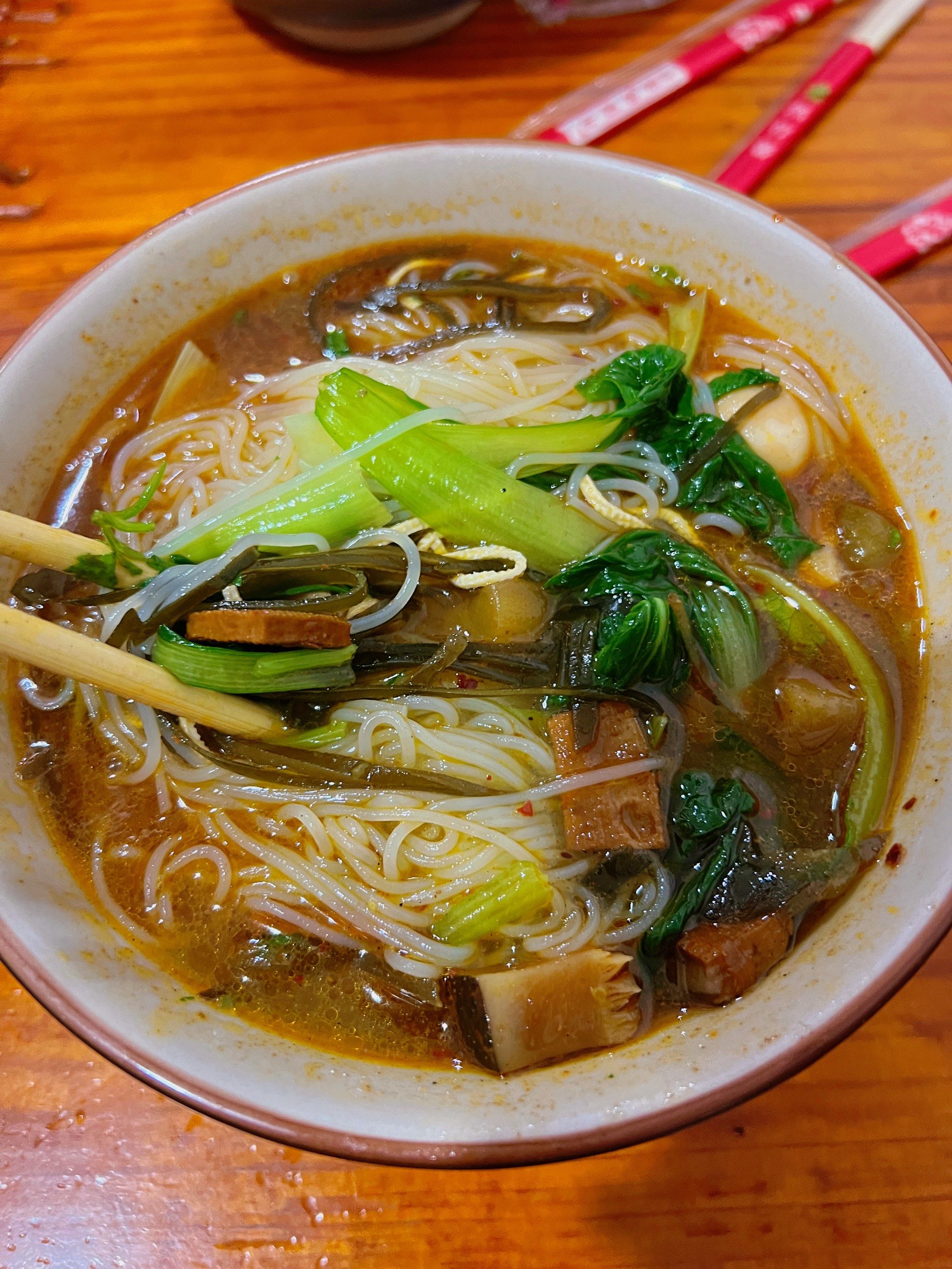 作为一个地地道道的开封人,米线真的是从小吃到大