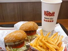 -The Habit Burger Grill 哈比特汉堡(世博店)