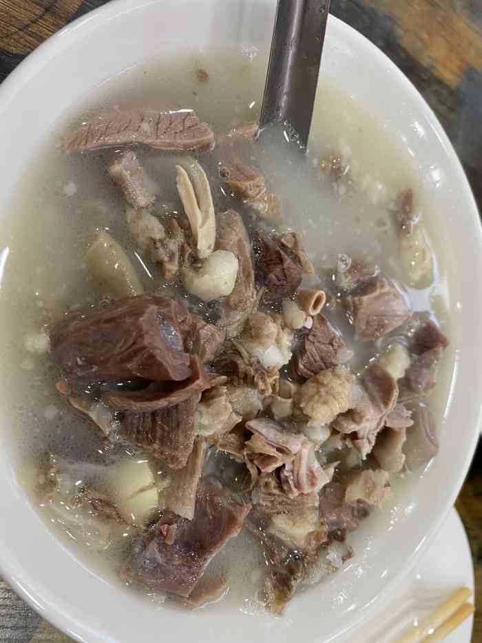 正宗本溪县羊汤-"本溪美食一天解锁俩,羊汤和豆皮一定要试试.