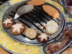 -青瓦炭韩潮烤肉(花园道店)