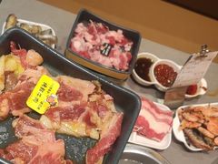 -黑金·寻焰自助百汇·烤肉·火锅(中街店)