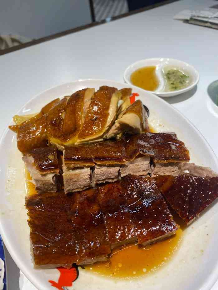 深井陈记烧鹅茶冰厅(南昌境界店)-"这家店整个中午和晚上几乎都是一直