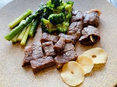 西冷牛肉-丽思卡尔顿·炙焰·铁板烧餐厅