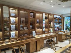 -宝丽眼镜(湖墅店)