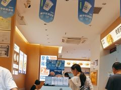 -李与白包子铺(桐梓林店)