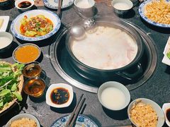 -大匠工房古船木艺术餐厅·猪肚鸡专门店(长白仙岛店)