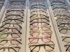 -潘多拉眼镜·蔡司依视路明月(潘家园店)