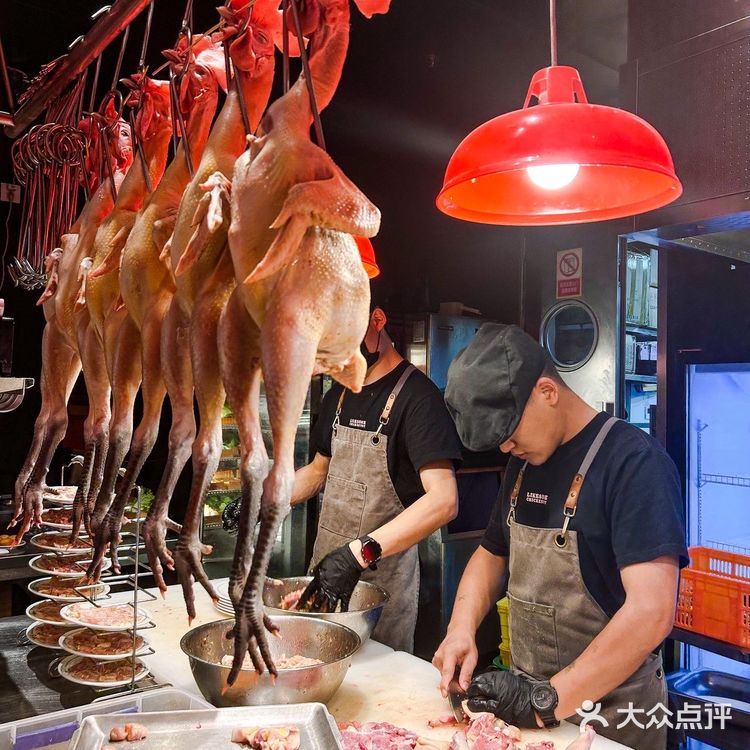 一周刷几次‼️黄龙洞地铁口的露营鸡煲原地封神