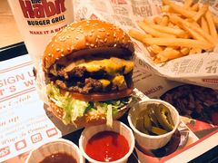 -The Habit Burger Grill 哈比特汉堡(复兴soho店)