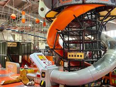 -嗨翻Hi-Fun竞技主题乐园·蹦床亲子生日轰趴(国光1937店)