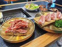 -臻牛烤肉