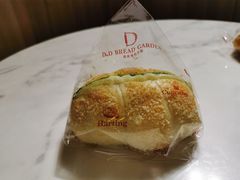 芝士风味卷-顶东面包花园·生日蛋糕(世博店)