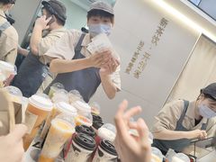 -喜茶(滨江宏岸店)